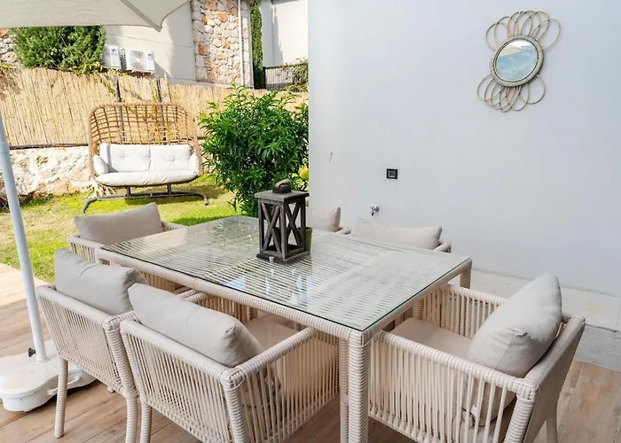 빌라 With Amazing View In - Kabak 파랄리아